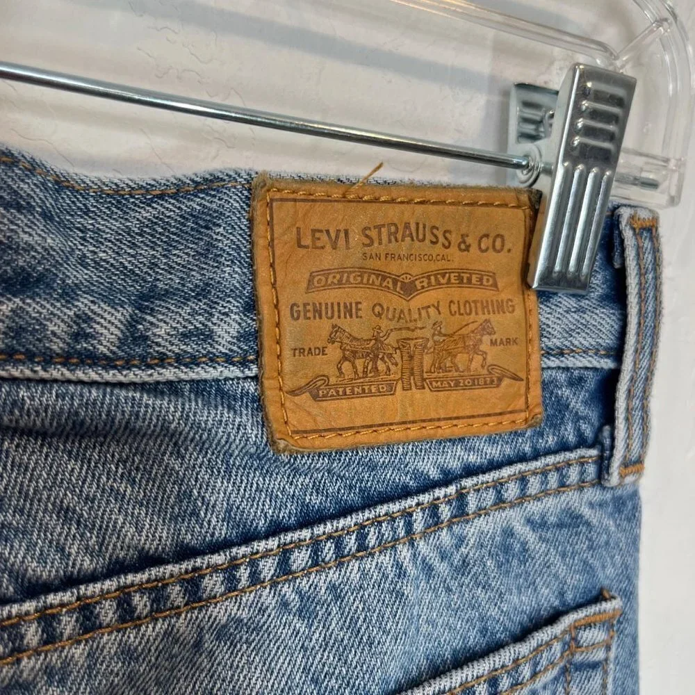 Levi's Premium Wedgie Jeans Denim Size 27 Raw hem Button Fly 100% cotton